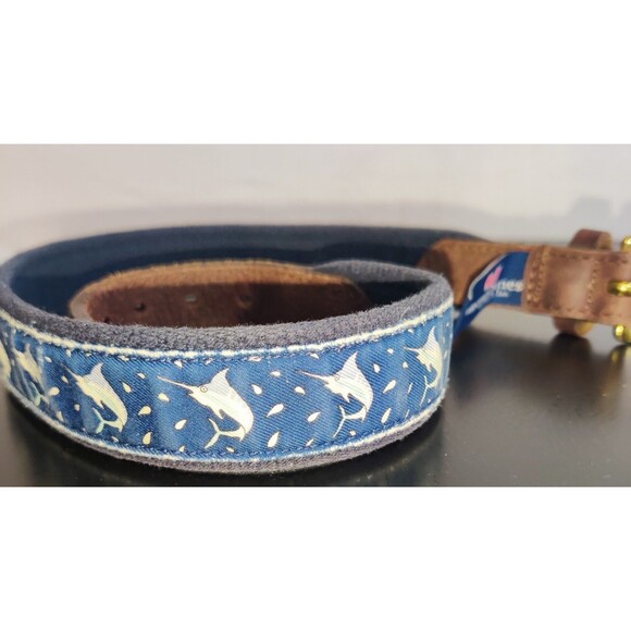 Vineyard Vines Swordfish Canvas and Leather Tipped Teen belt Size 26 Pre Owned - Picture 3 of 11